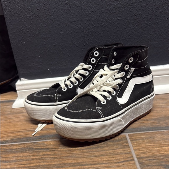 Vans Black and White High-Top Sneakers - Picture 3 of 4